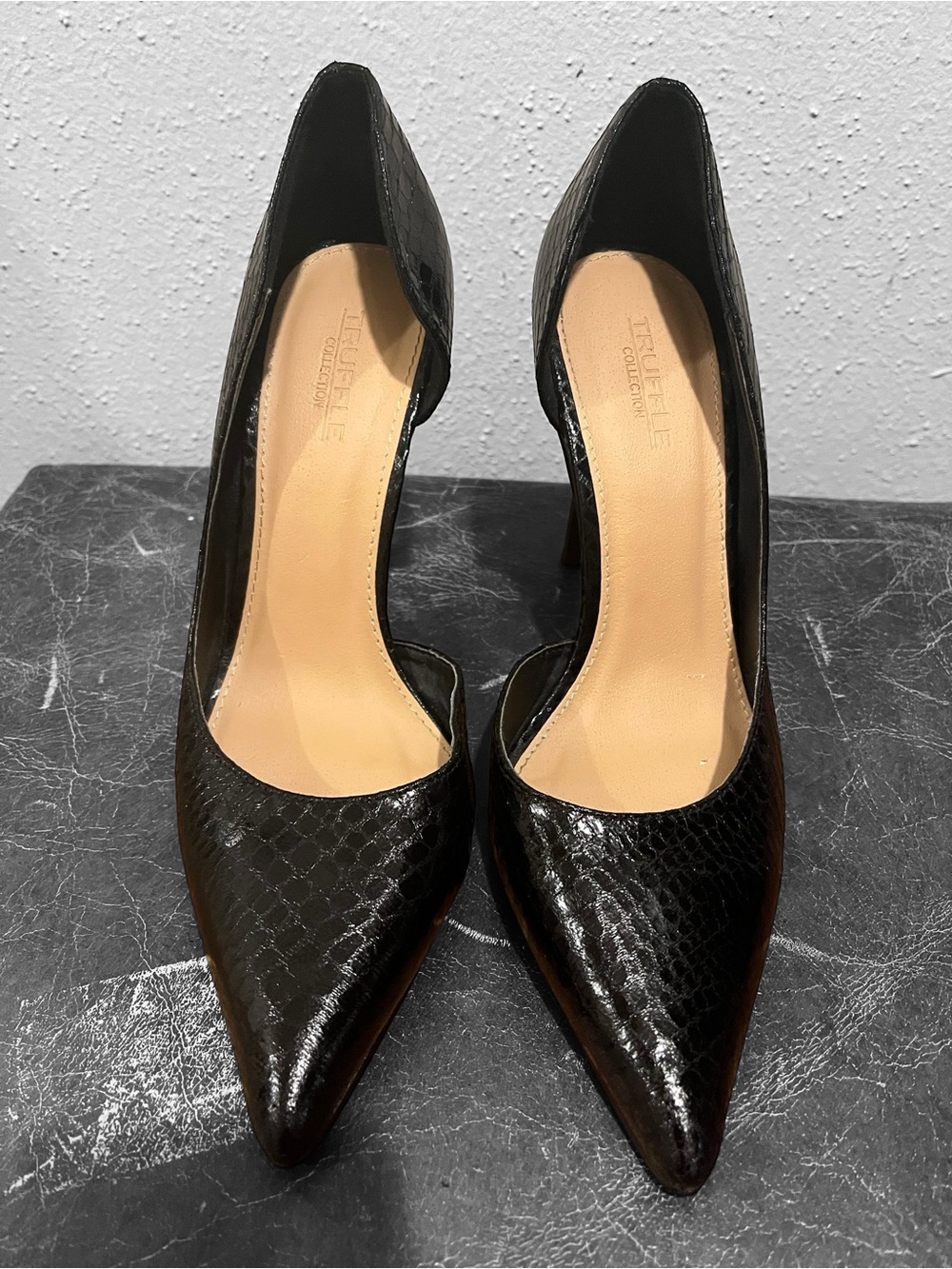 Truffle Collection Black Pointed D'Orsay Pumps Sz 9